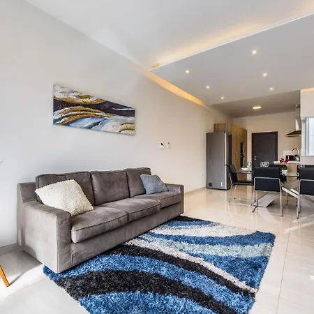 Modern Penthouse + Large Terrace