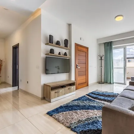 Lejlighed Modern Penthouse + Large Terrace *