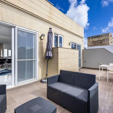 Modern Penthouse + Large Terrace Lejlighed